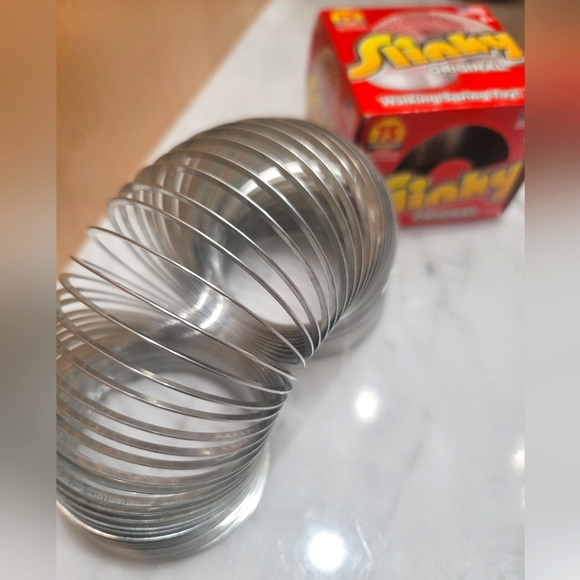 Original Slinky, Walking Spring Toy - Picture 9 of 9